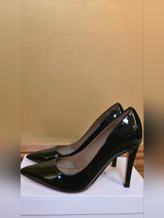 Calvin Klein Brady Pumps - Picture 2 of 5